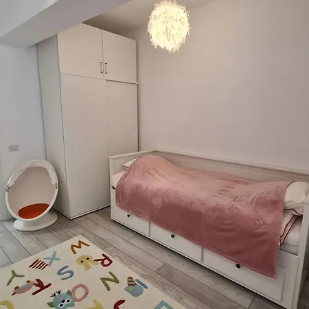 Zen Garden Apartment Bucharest