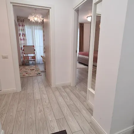 Zen Garden Apartment Bucharest